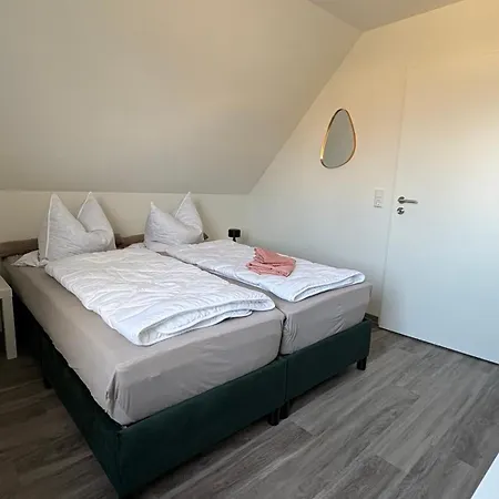 Apartment Sweet Sleep *